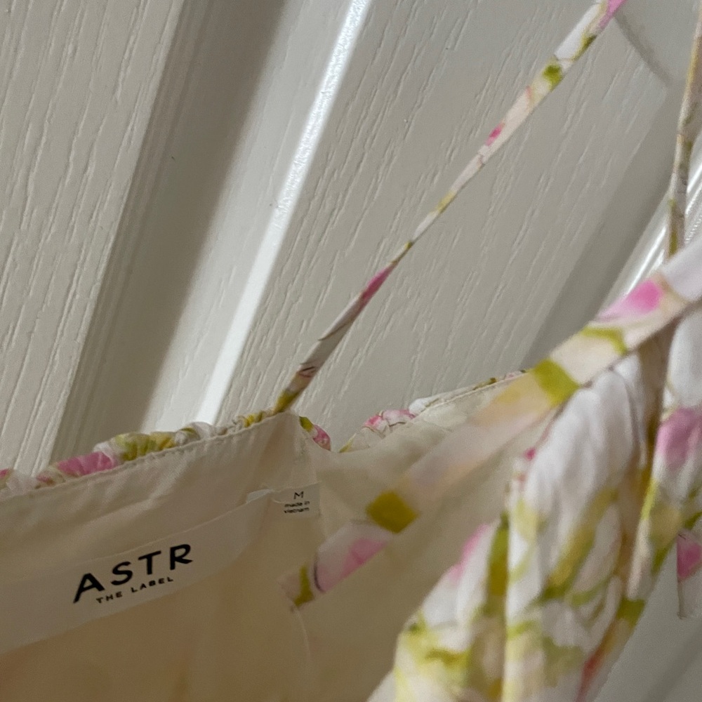 Astr Light Yellow Floral Midi Dress - Picture 4 of 7